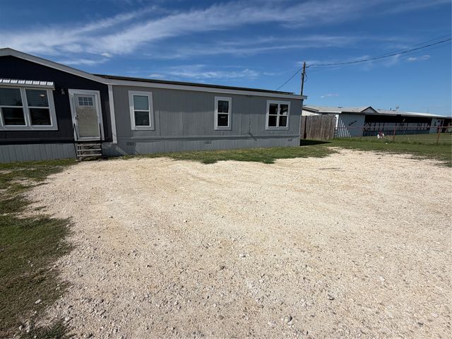 516 Glendale Drive, Godley, TX 76044
