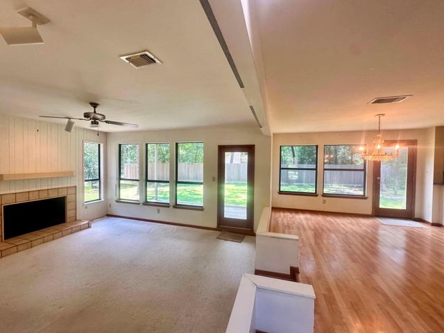 51 Split Rock Rd Road, The Woodlands, TX 77381