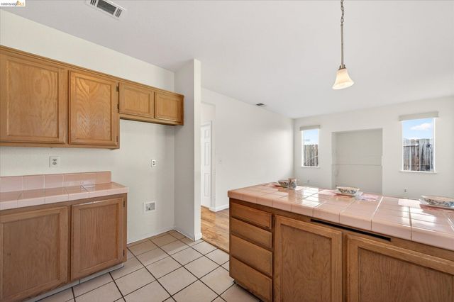 1120 Deerpark Rd, Oakley, CA 94561