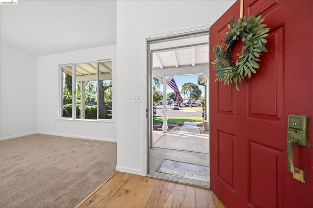 1120 Deerpark Rd, Oakley, CA 94561