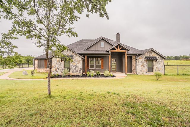 112 Oaks Springs Lane, Weatherford, TX 76087