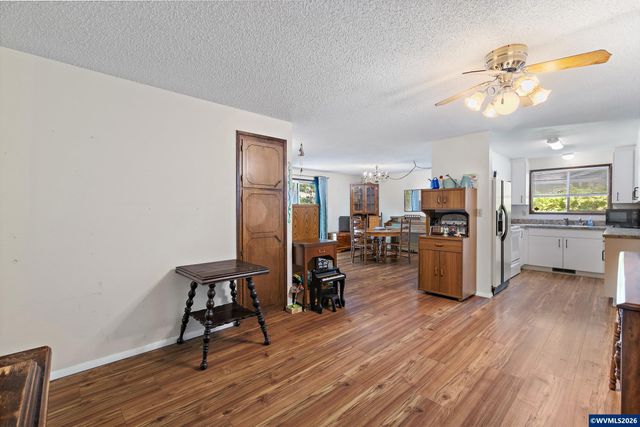 1959 Breakwood Cir SE, Albany, OR 97322