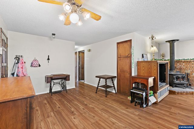 1959 Breakwood Cir SE, Albany, OR 97322