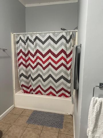 82 Fox St, Worcester, MA 01604