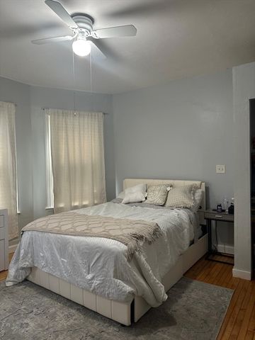 82 Fox St, Worcester, MA 01604