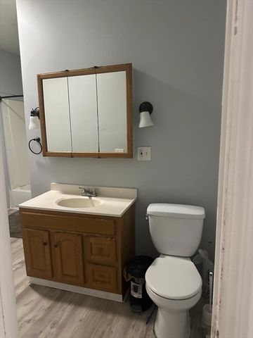 82 Fox St, Worcester, MA 01604