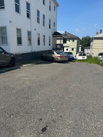 82 Fox St, Worcester, MA 01604