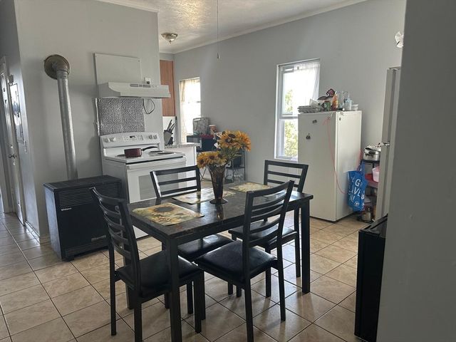 82 Fox St, Worcester, MA 01604