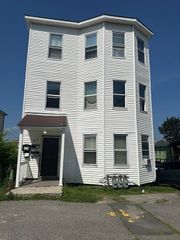 82 Fox St, Worcester, MA 01604