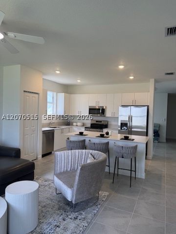 2225 SE 30th St 2225, Homestead, FL 33035