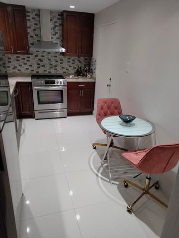 4250 Galt Ocean Drive 10K, Fort Lauderdale, FL 33308
