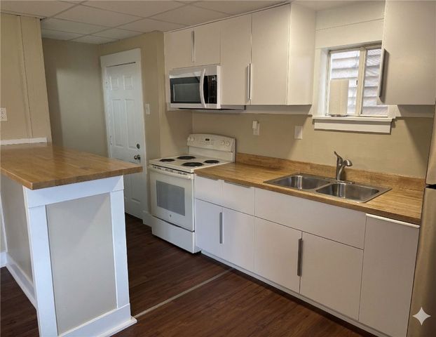 230 E 18th Ave, Homestead, PA 15120