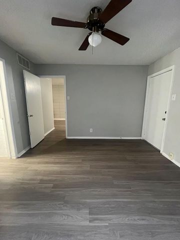 311 E 31st ST 306, Austin, TX 78705