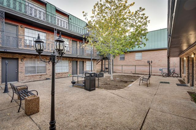 311 E 31st ST 306, Austin, TX 78705