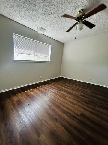 311 E 31st ST 306, Austin, TX 78705