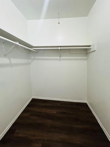 311 E 31st ST 306, Austin, TX 78705