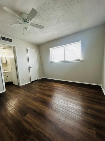 311 E 31st ST 306, Austin, TX 78705