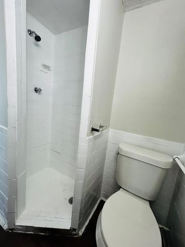 311 E 31st ST 306, Austin, TX 78705