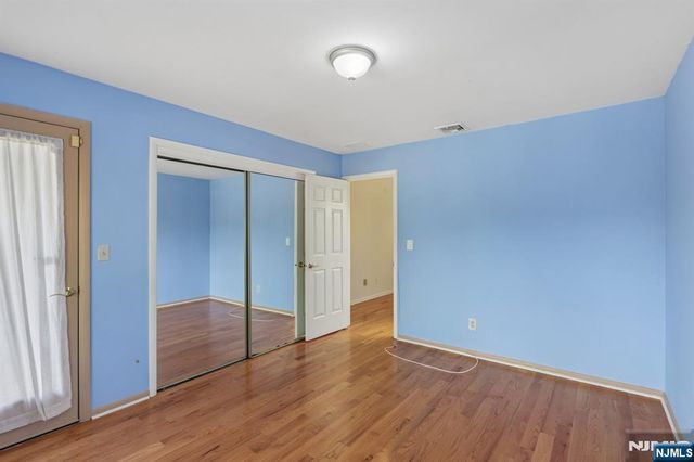 33 Cedarwood Terrace, Woodland Park, NJ 07424