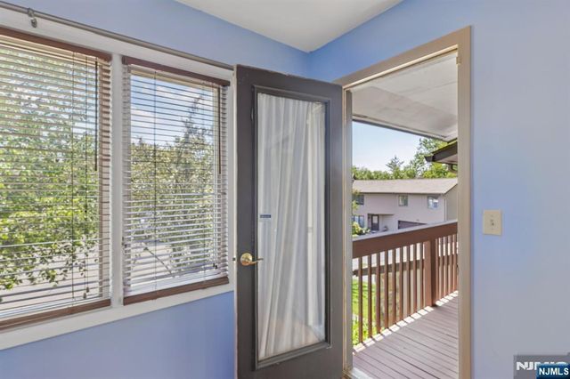 33 Cedarwood Terrace, Woodland Park, NJ 07424