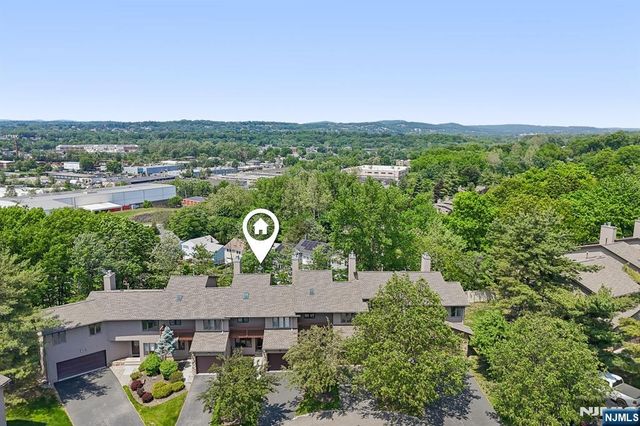 33 Cedarwood Terrace, Woodland Park, NJ 07424