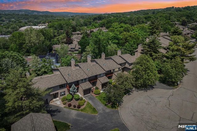 33 Cedarwood Terrace, Woodland Park, NJ 07424
