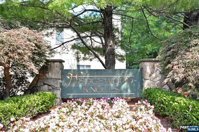 33 Cedarwood Terrace, Woodland Park, NJ 07424