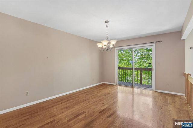 33 Cedarwood Terrace, Woodland Park, NJ 07424