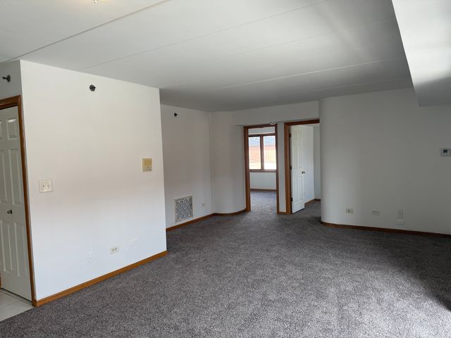 5627 107th Street 2E, Chicago Ridge, IL 60415