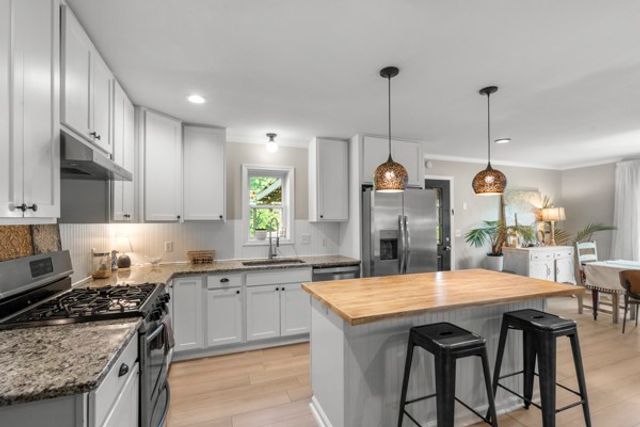 504 Lookout Dr, Columbia, TN 38401