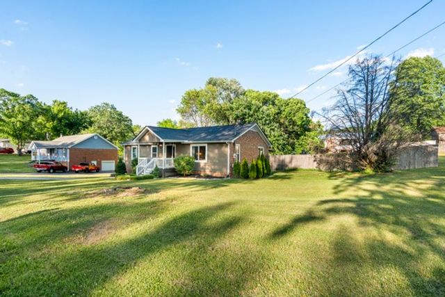 504 Lookout Dr, Columbia, TN 38401