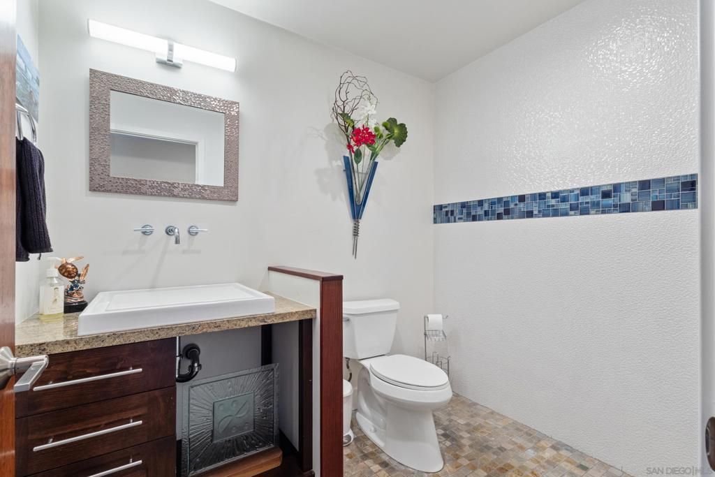 Image 27 of property listing at 2709 Unicornio Street, Carlsbad, CA 92009