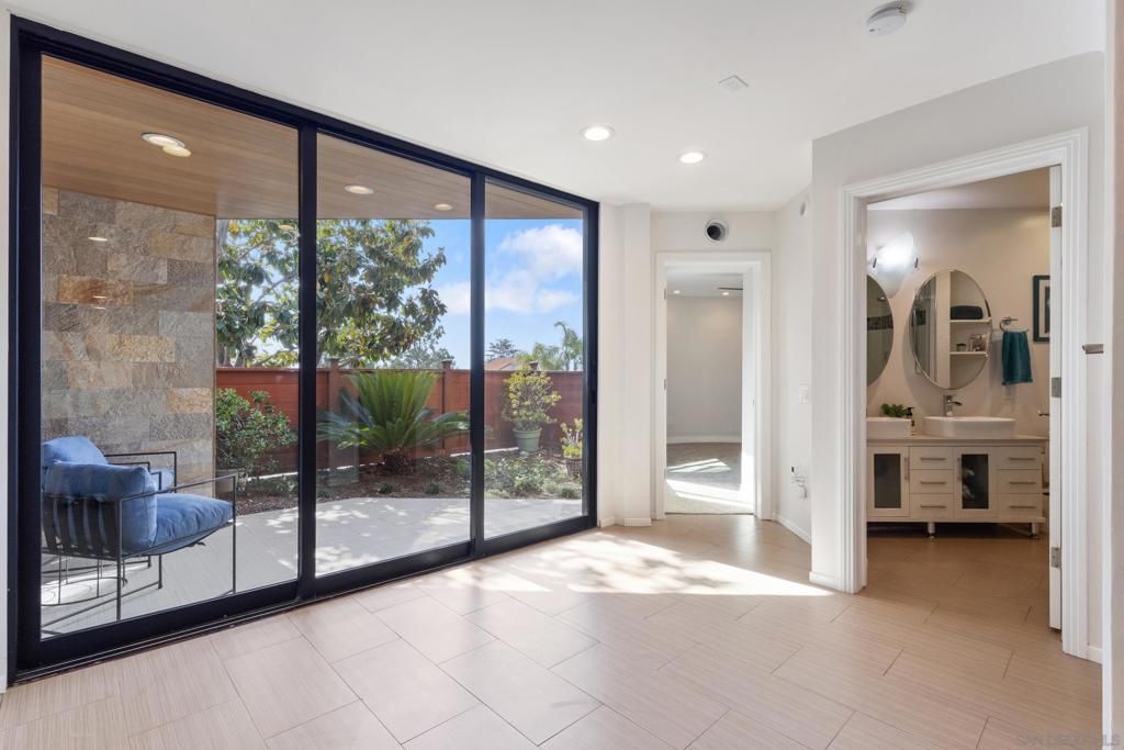 Image 43 of property listing at 2709 Unicornio Street, Carlsbad, CA 92009