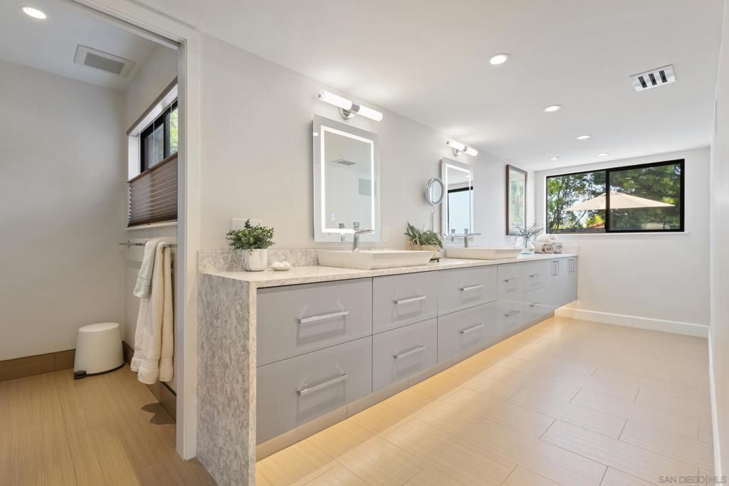 Image 50 of property listing at 2709 Unicornio Street, Carlsbad, CA 92009