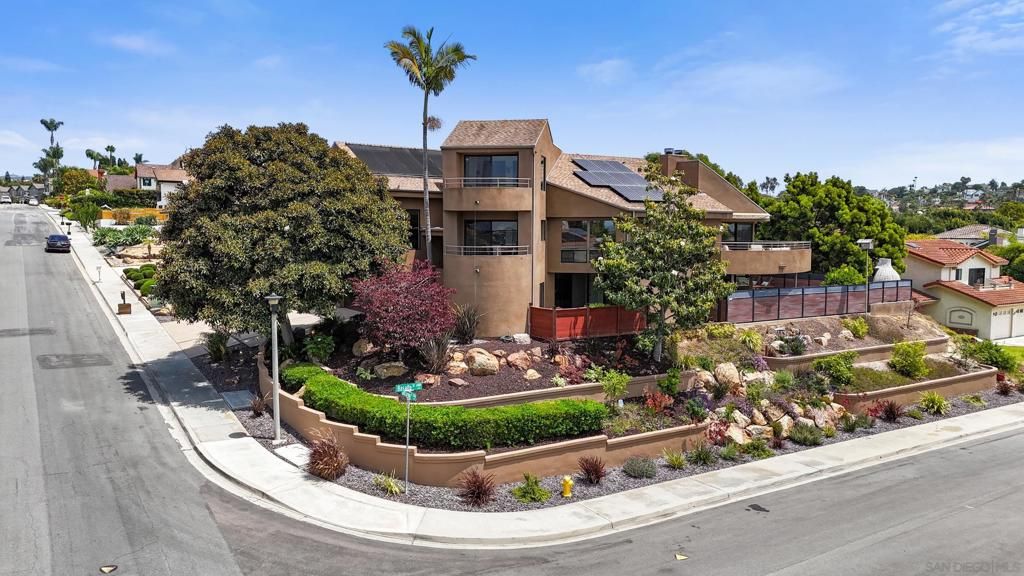 Image 61 of property listing at 2709 Unicornio Street, Carlsbad, CA 92009