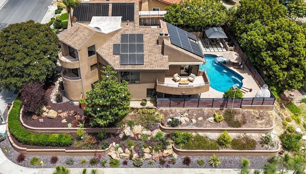 Image 63 of property listing at 2709 Unicornio Street, Carlsbad, CA 92009