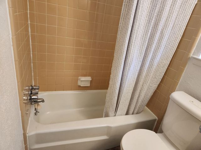 5820 Blackmore Avenue, Fort Worth, TX 76107