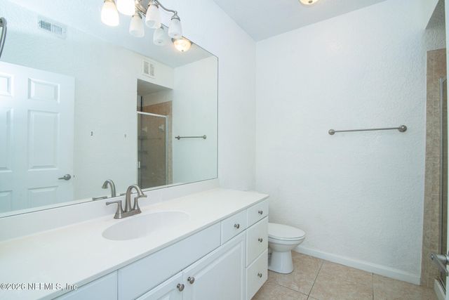 8539 GATE Parkway 424, Jacksonville, FL 32216