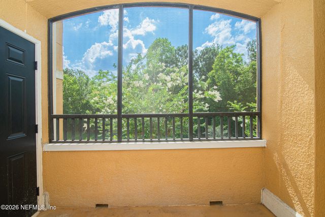 8539 GATE Parkway 424, Jacksonville, FL 32216