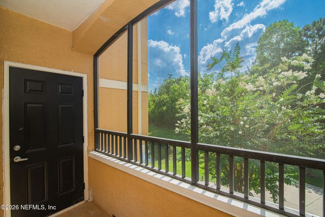 8539 GATE Parkway 424, Jacksonville, FL 32216