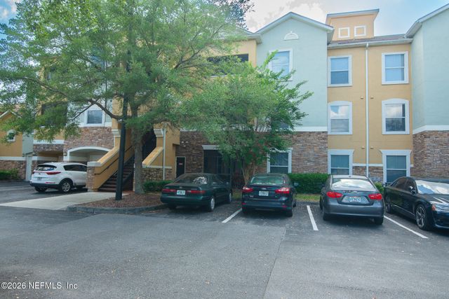 8539 GATE Parkway 424, Jacksonville, FL 32216