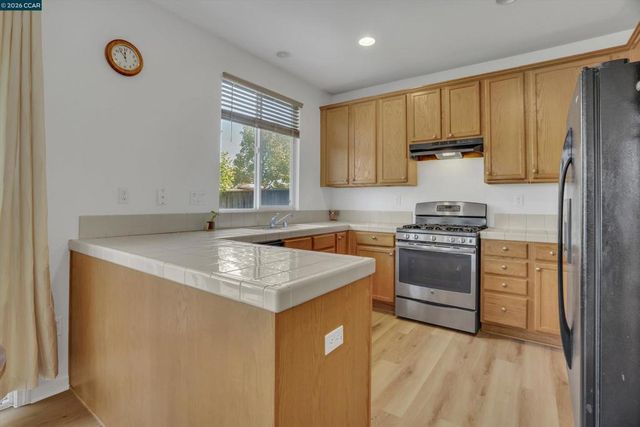 277 Kapalua Bay Cir, Pittsburg, CA 94565