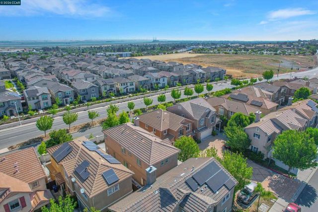 277 Kapalua Bay Cir, Pittsburg, CA 94565