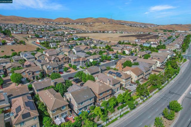 277 Kapalua Bay Cir, Pittsburg, CA 94565