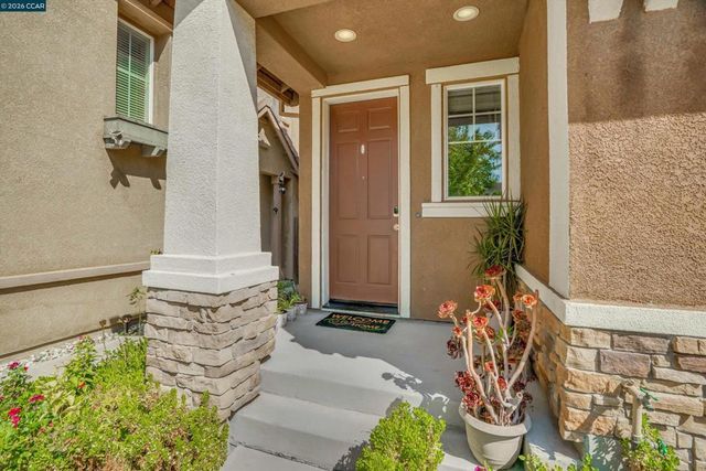 277 Kapalua Bay Cir, Pittsburg, CA 94565