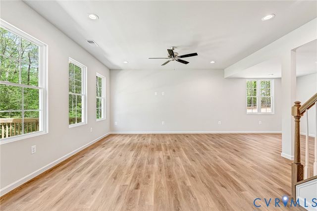 93 Albertson Ct, Ruther Glen, VA 22546