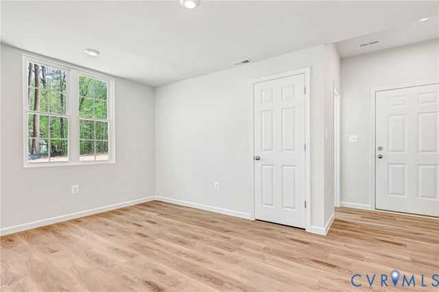 93 Albertson Ct, Ruther Glen, VA 22546