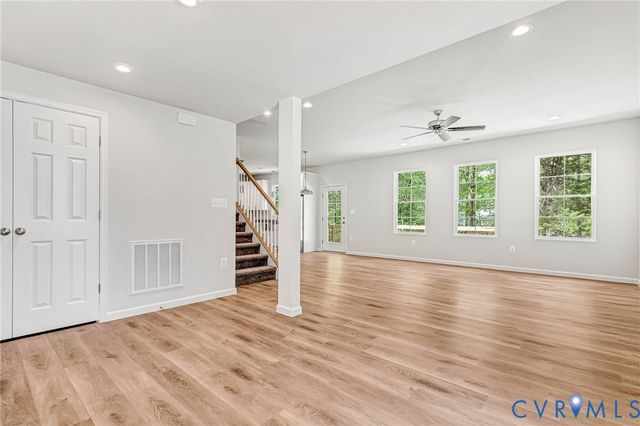 93 Albertson Ct, Ruther Glen, VA 22546