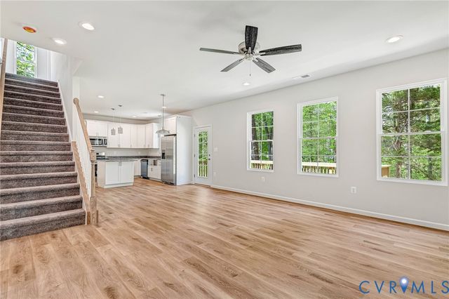 93 Albertson Ct, Ruther Glen, VA 22546