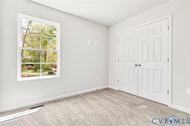 93 Albertson Ct, Ruther Glen, VA 22546
